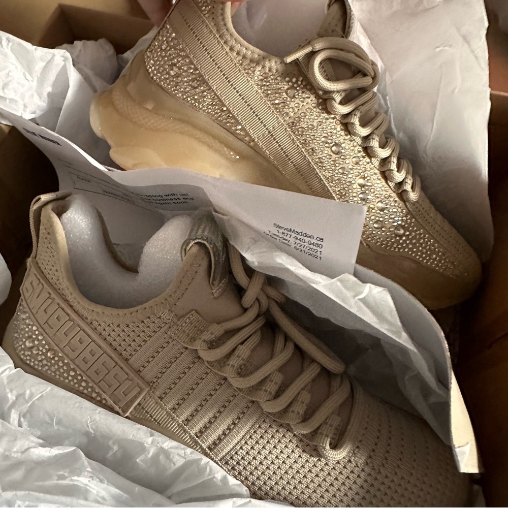 Steve Madden champagne running shoes glitter new in box